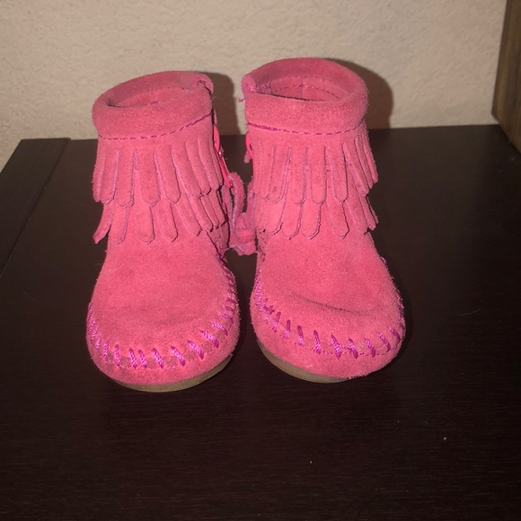 Pink Minnetonka booties - Picture 2 of 4